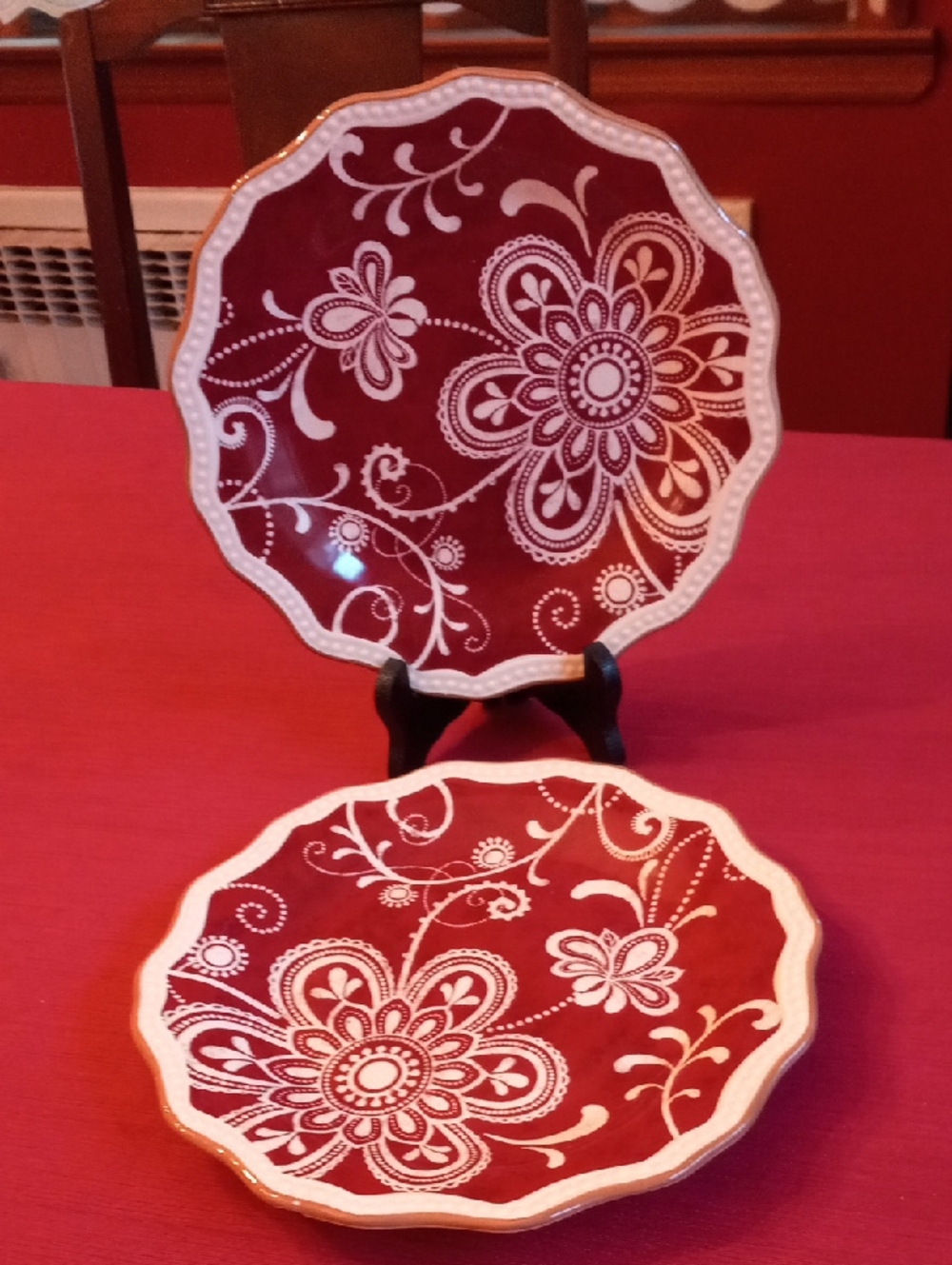 Pier 1  Set Of Scalloped Ironstone Dinner Plates Maribeth Pattern, Cottagecore